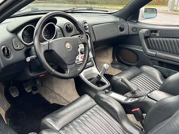 Alfa Romeo Spider 13 of 24