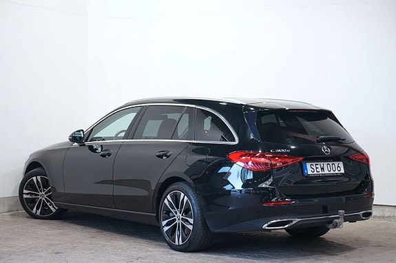 Mercedes-Benz C300 3 of 5