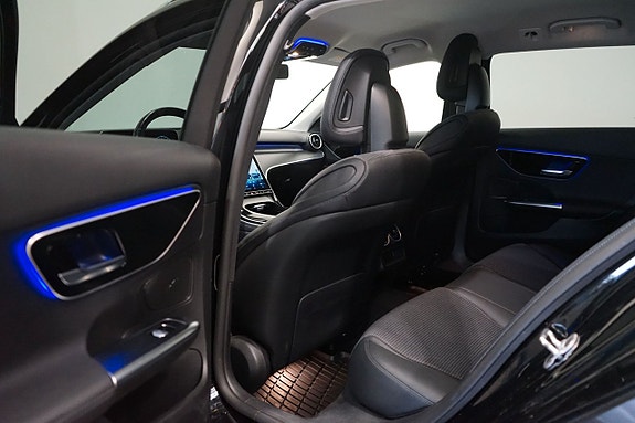Mercedes-Benz C300 9 of 11