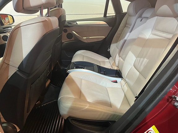 BMW X6 17 of 17