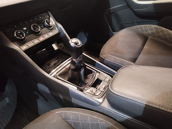 Skoda Karoq 12 of 17