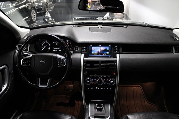 Land Rover Discovery Sport 13 of 15