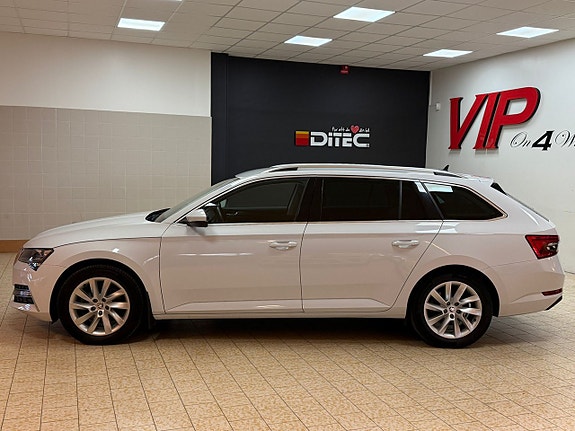 Skoda Superb 3 of 5