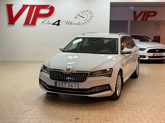 Skoda Superb 2 of 5