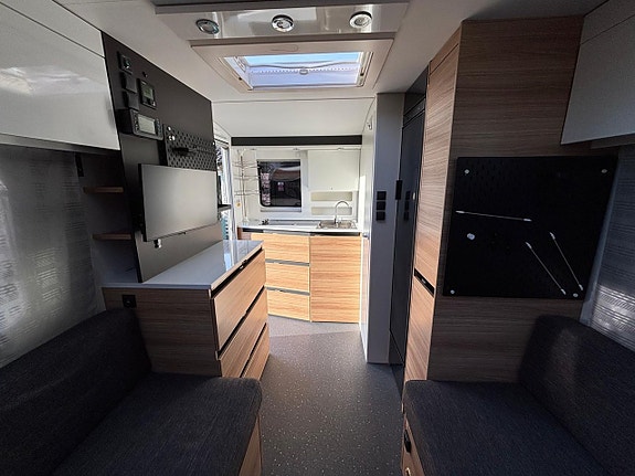 Adria Action 391 LH Sport 9 of 15