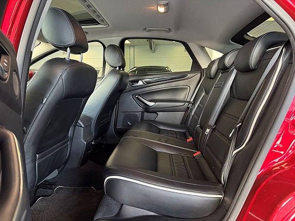 Ford Mondeo 13 of 20