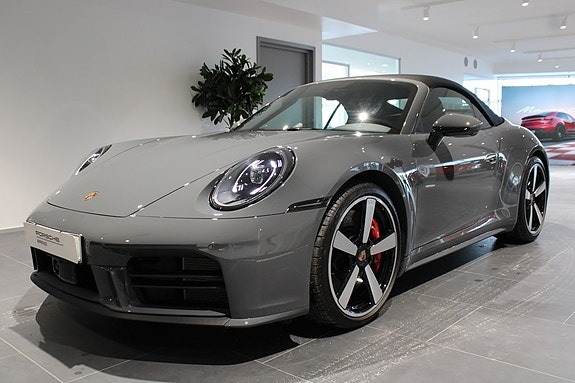 Porsche 911 3 of 5
