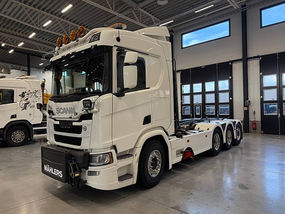 Scania R540 Tridem LVX fullt plogutrustad + underbett + salt