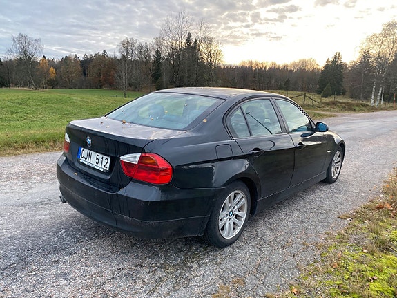 BMW 320 4 of 5