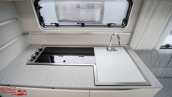 Adria ADORA 613 UT | Förtält 13 of 21