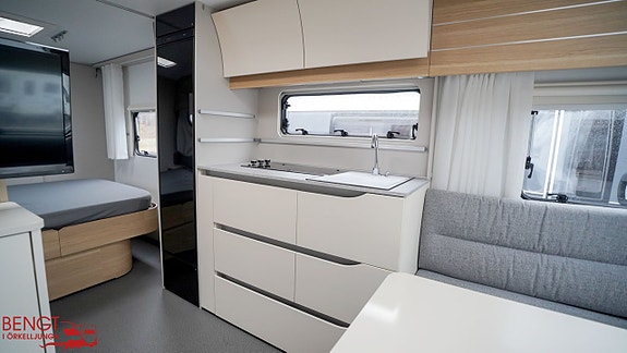 Adria ADORA 613 UT | Förtält 12 of 21