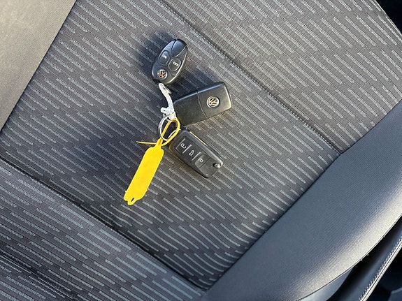 Volkswagen Caddy Maxi 12 of 12