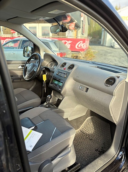 Volkswagen Caddy Maxi 8 of 12