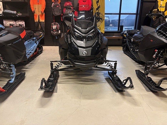 Renegade Adrenaline 900 AC 137" 32mm RipSaw 4.5" Skärm -26