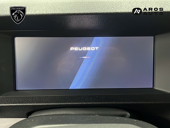 Peugeot e-Expert 10 of 13