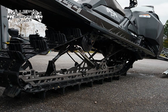 SKI-DOO SUMMIT ADRENALINE 600R -25 5 of 8