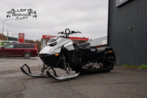 SKI-DOO SUMMIT ADRENALINE 600R -25 2 of 8