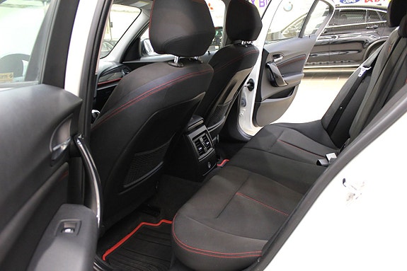 BMW 120 14 of 16