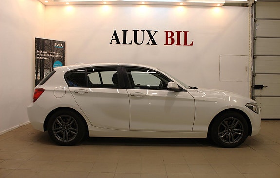 BMW 120 9 of 16