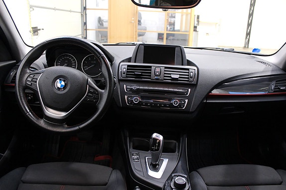 BMW 120 11 of 16
