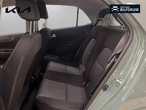 Kia Picanto 9 of 16