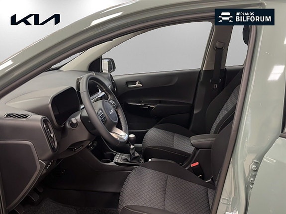 Kia Picanto 8 of 16
