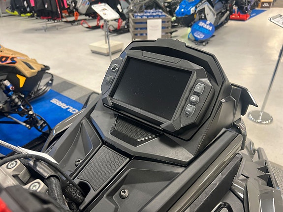 Polaris 9R RMK Khaos 146 Slash 2025 3 of 3