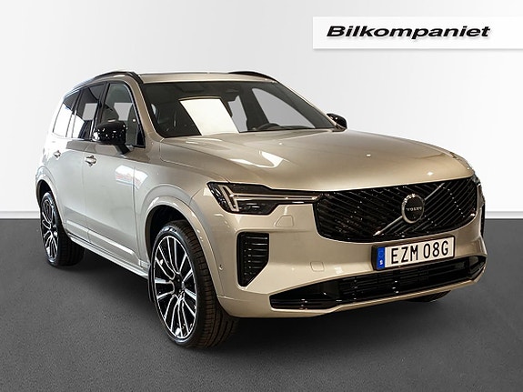 Volvo XC90 5 of 26