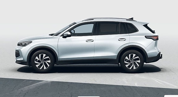 Volkswagen Tiguan 6 of 12