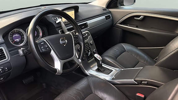 Volvo V70 9 of 24