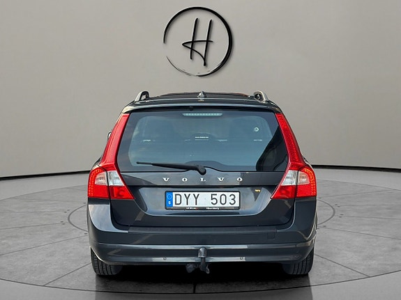 Volvo V70 4 of 24