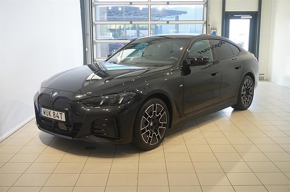 BMW i4 2 of 12