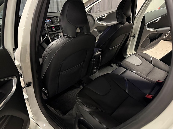 Volvo V40 16 of 22
