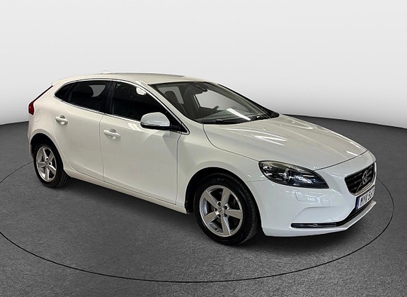 Volvo V40 7 of 22