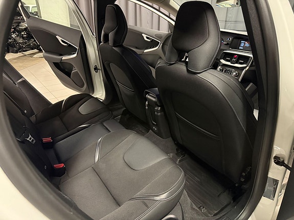 Volvo V40 18 of 22