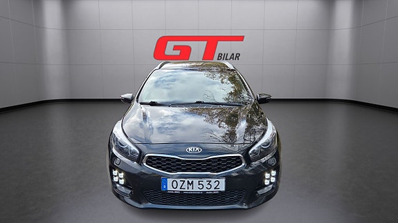 Kia Ceed 2 of 5