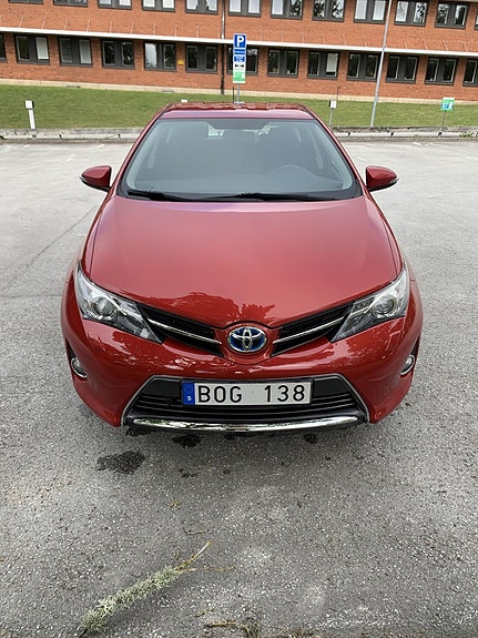 Toyota Auris 6 of 15