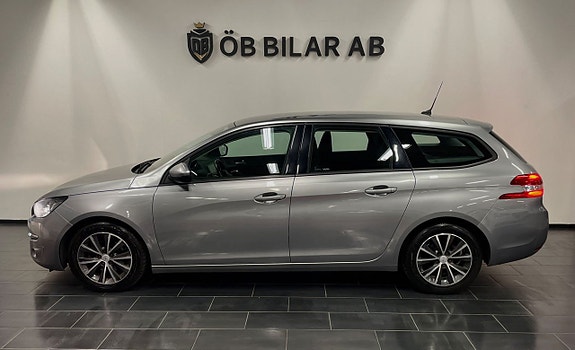 Peugeot 308 SW 4 of 5