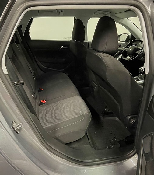 Peugeot 308 SW 11 of 11