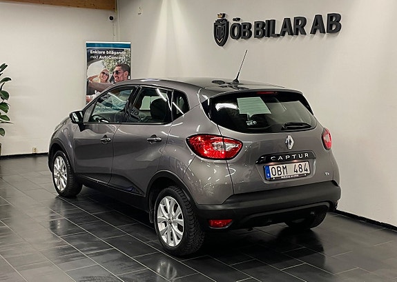 Renault Captur 3 of 11