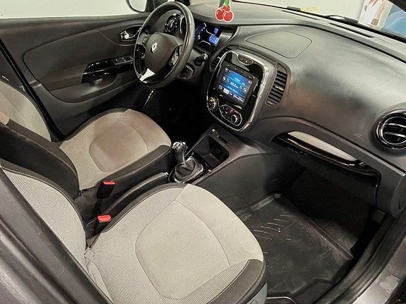 Renault Captur 9 of 11