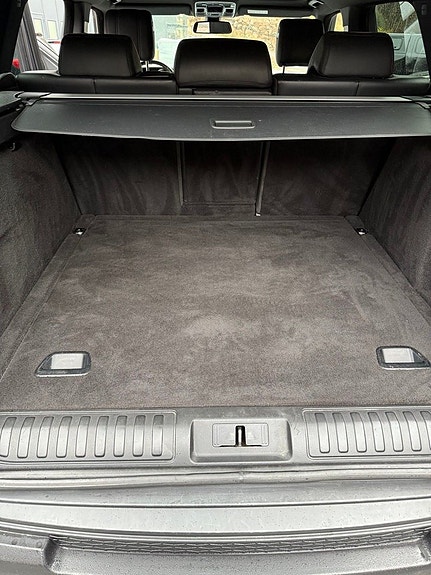 Land Rover Range Rover Sport 11 of 11