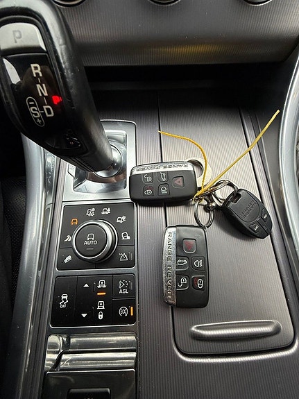 Land Rover Range Rover Sport 9 of 11