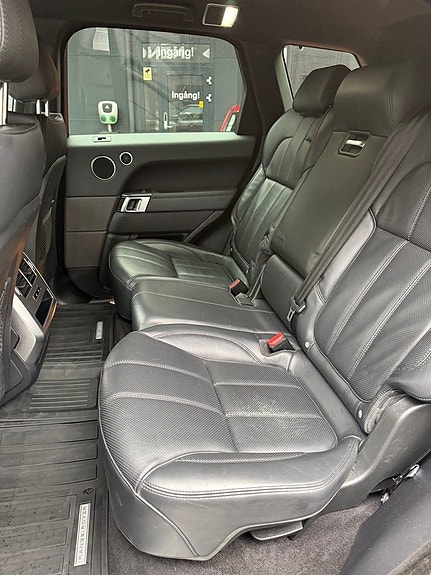 Land Rover Range Rover Sport 10 of 11