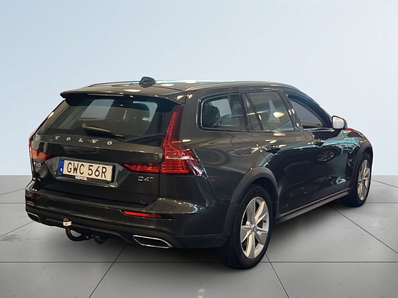 Volvo V60 Cross Country 6 of 26