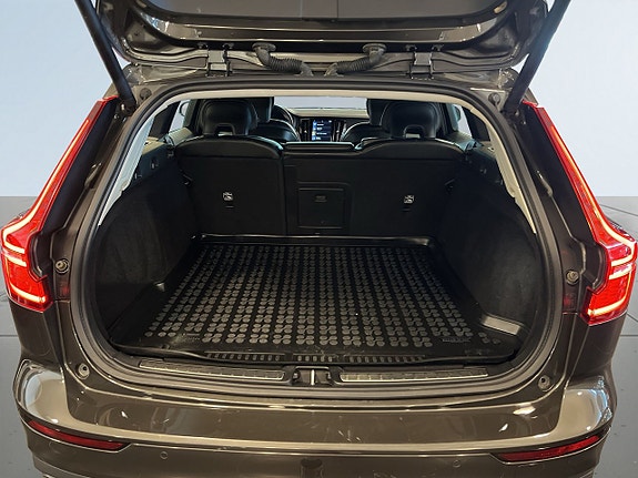 Volvo V60 Cross Country 12 of 26