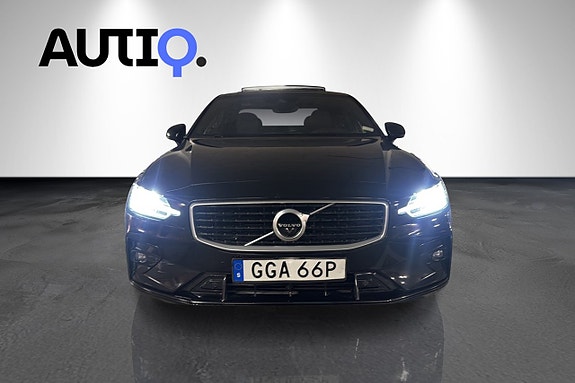 Volvo S60 2 of 5