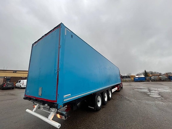 KRONE Dry Liner Skåptrailer – Nylackad & i toppskick! NY BES