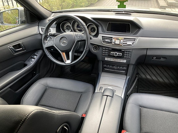 Mercedes-Benz 200 E 5 of 7