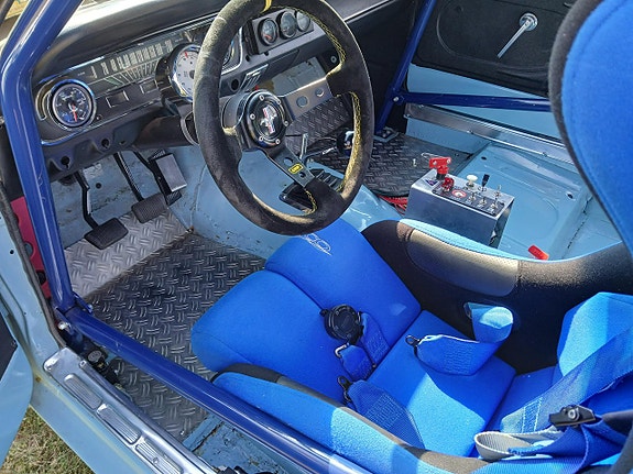 Ford Mustang 12 of 16